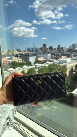 New Quilted Zip-Around Wallet – Black