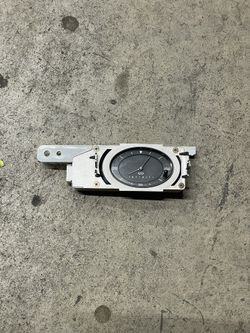 Infiniti G35 Sedan OEM Clock