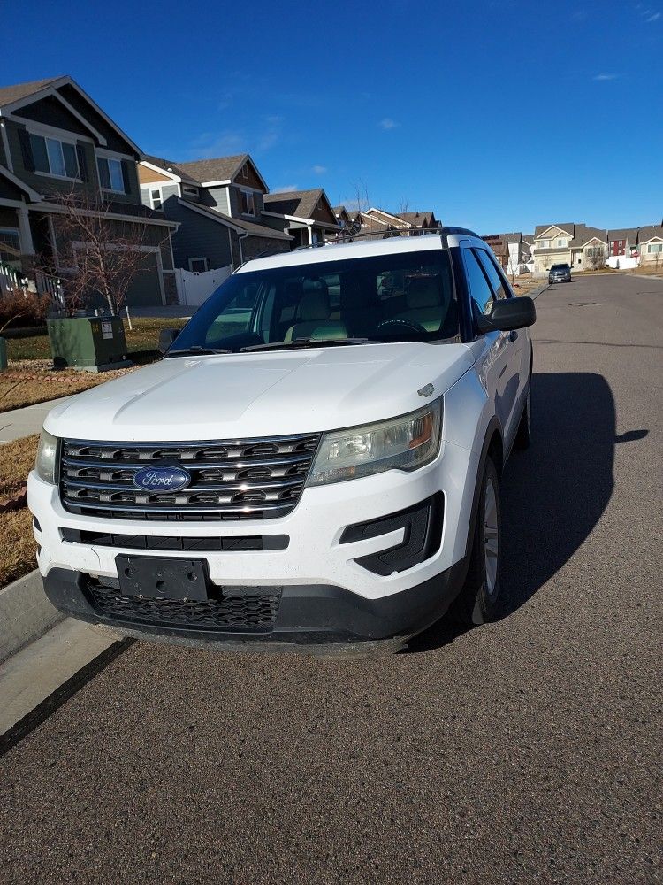 2016 Ford Explorer