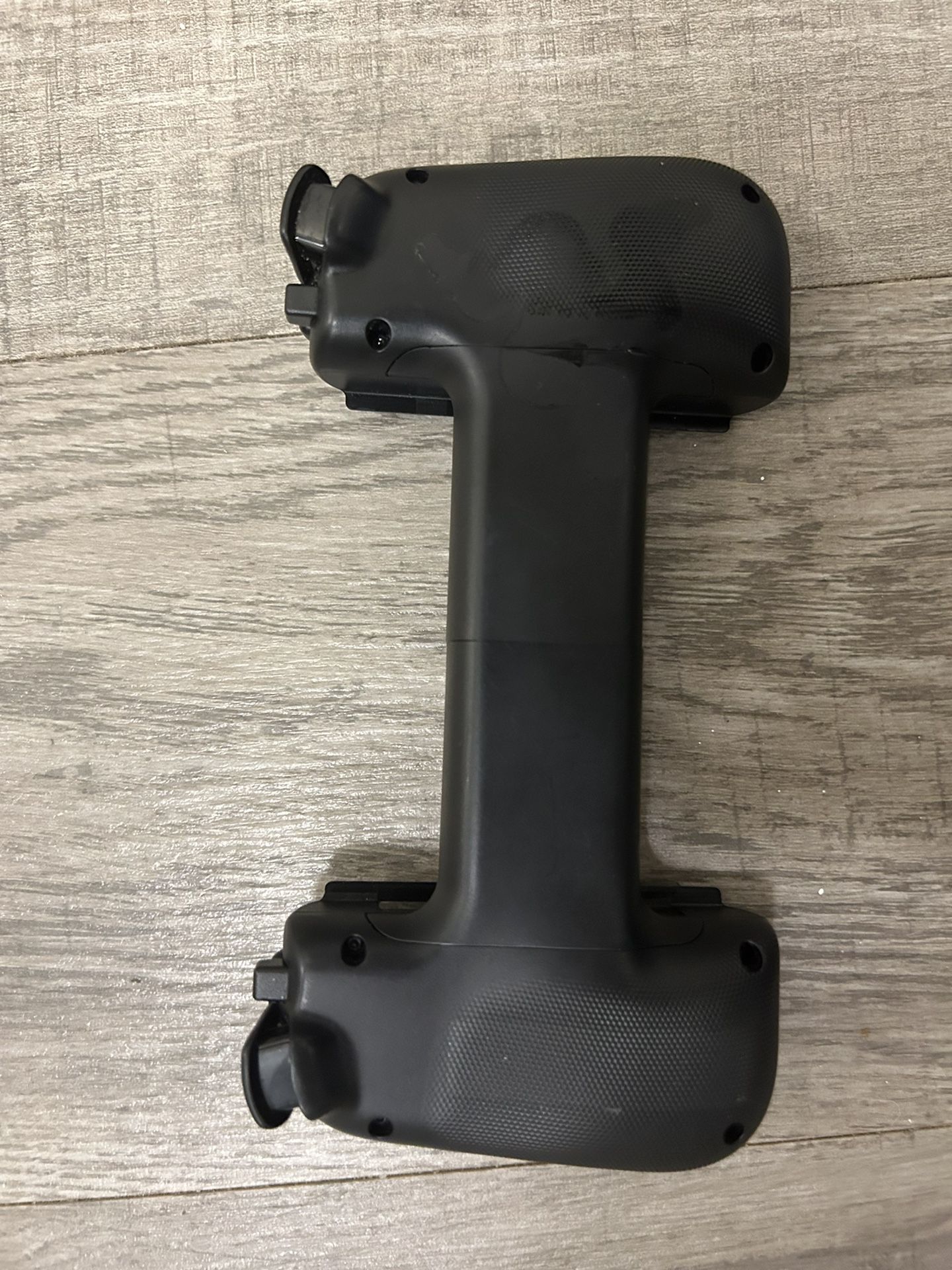 Razer Mobil Gaming Controller Iphone (thunder Bolt Connection)