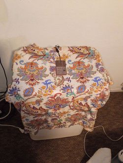 ETRO Milano "allover pais stampa F.D size men's XL (brand new on hanger with tag never worn!!!)