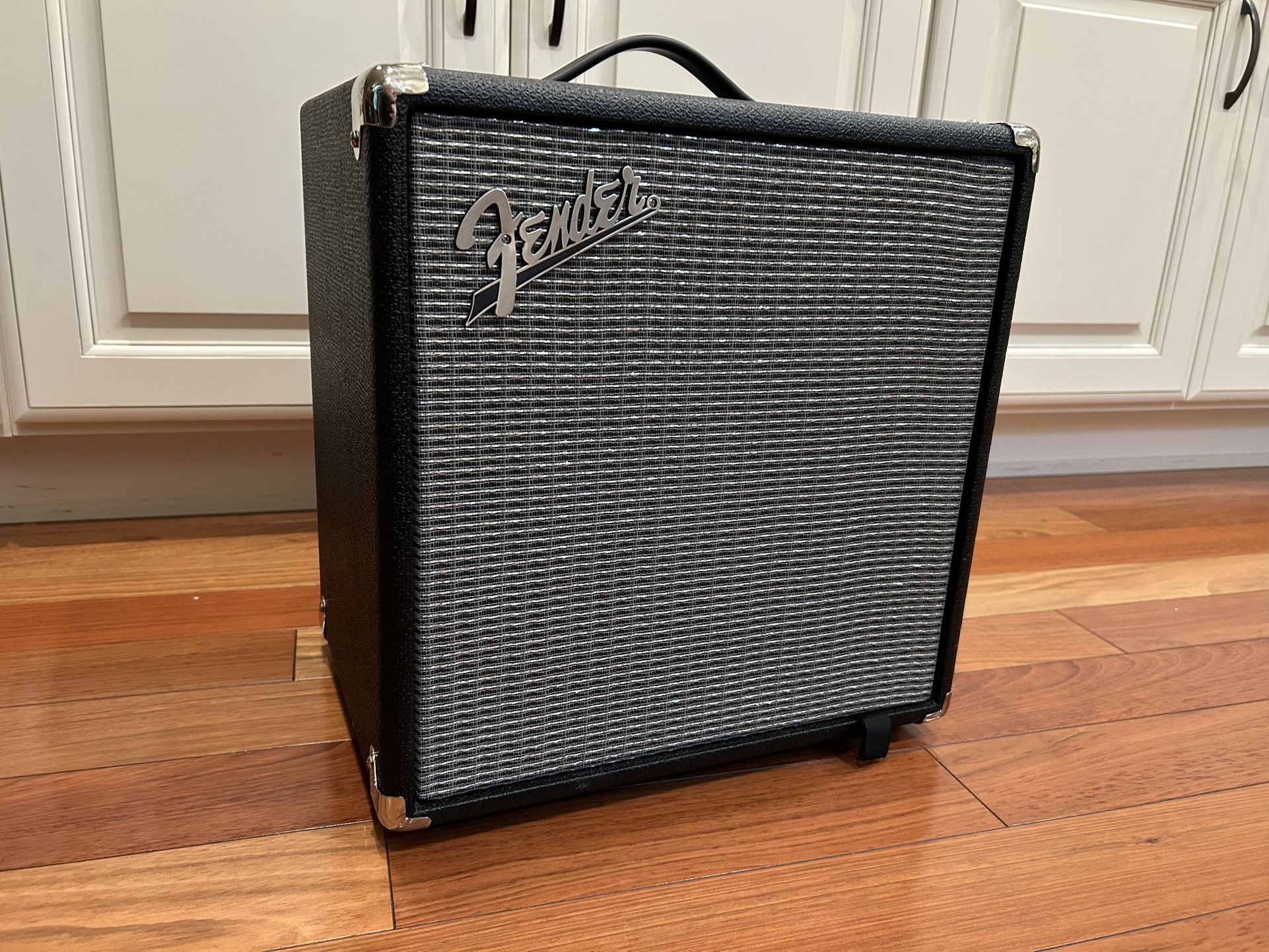 Fender Rumble 25 Bass Or Guitar Amp - Like New