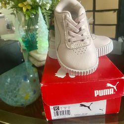 Baby Pink Pumas 5c
