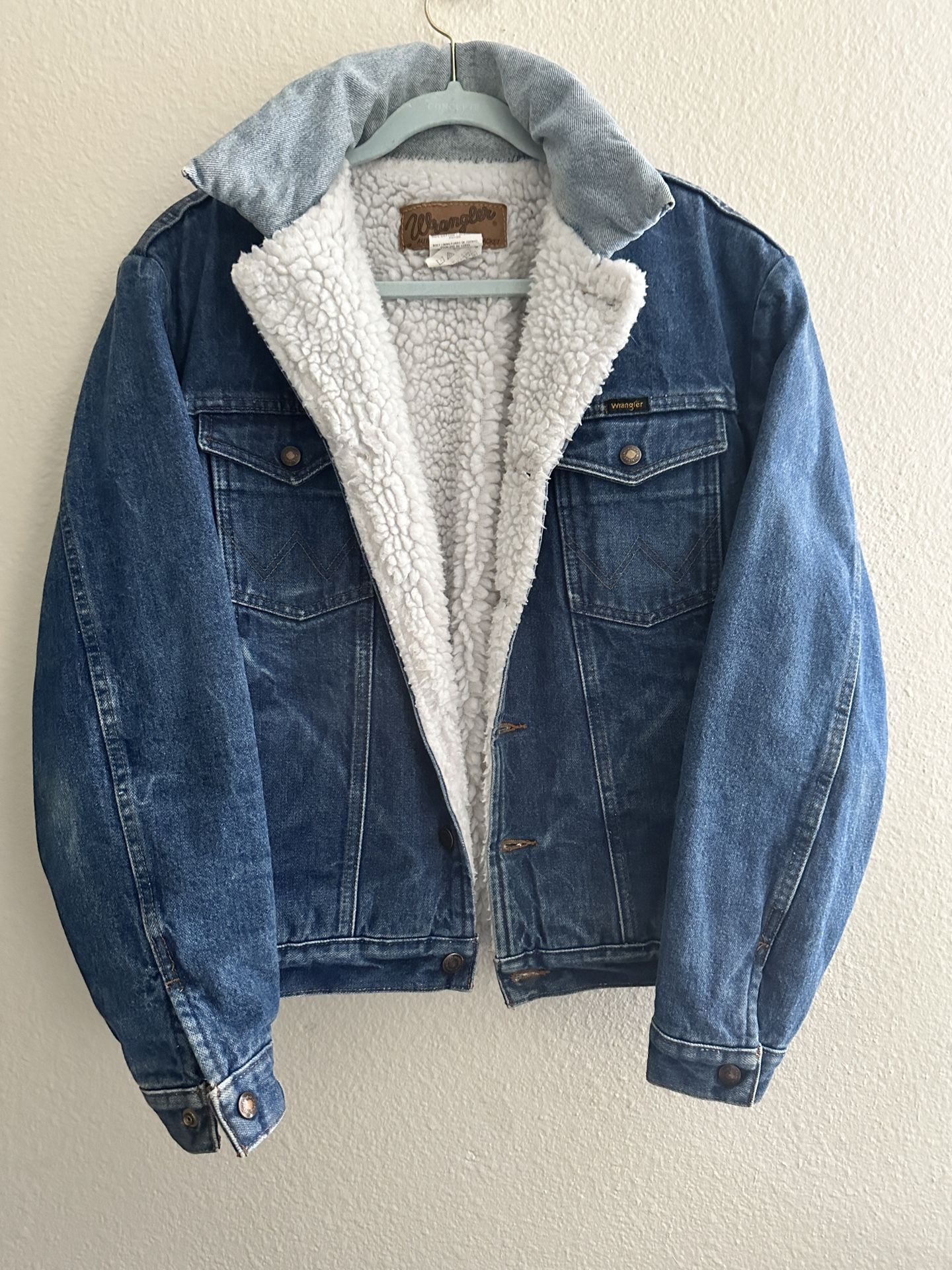Vintage Wrangler Sherpa Lined Denim Jacket – Authentic Western Trucker Coat Medium