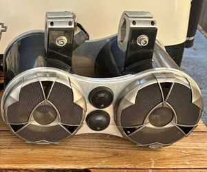 Boat kicker speakers set