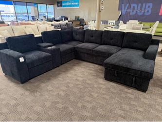 Black storage sleeper sectional w/ Cupholders