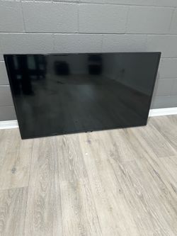 Samsung tv 71”