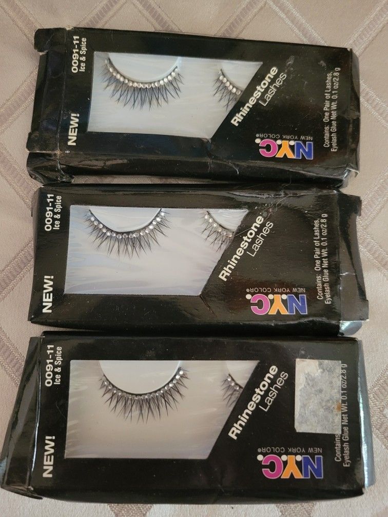 3 Pairs Of Eyelashes With Rhinestones