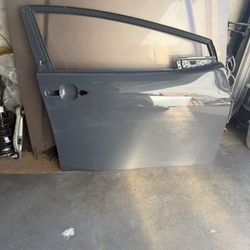2022-2025 Toyota Prius Front Right Door 