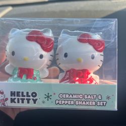 Hello Kitty Christmas Salt And Pepper Shakers