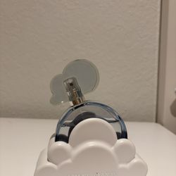 Ariana Grande Perfume