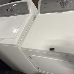 Maytag Topload Washer Gas Dryer Set
