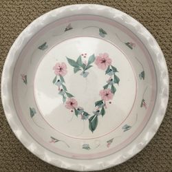 Hand Made Hand Painted NWOT Pie Plate With Heart Center Valentine 