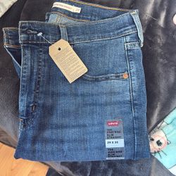 Women’s Levi’s High Rise Slim Straight Jeans 