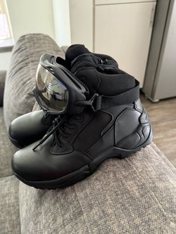 Motorcycle boot 8 and half