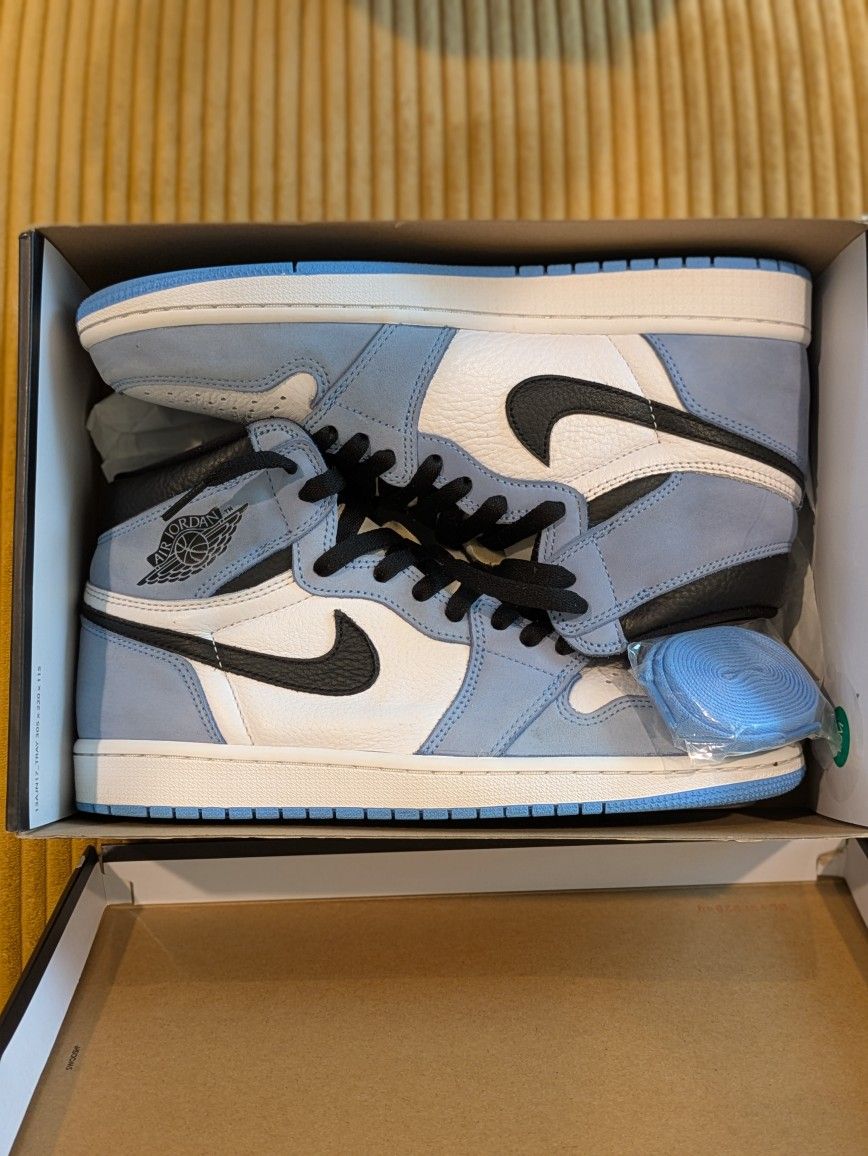 Jordan 1 Retro OG High University Blue - Size 9.5