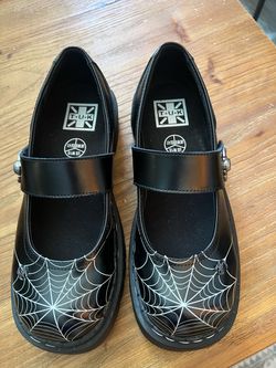 T.U.K. Black Leather Spider Buckle Size 10