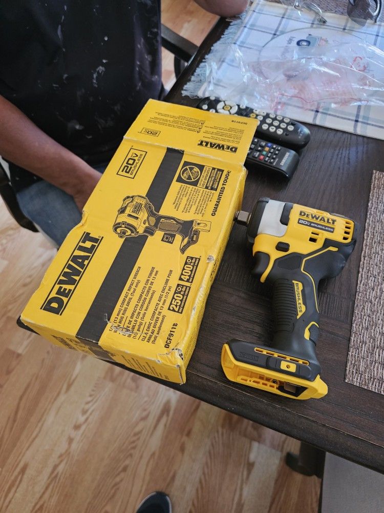 Dewalt Compact Drill New Don't Come With Battery