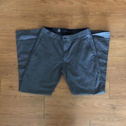 Volcom stone Dress pants Size 34 (Brand New) 