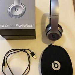 Beats Solo2 Wireless Headphones Space Grey