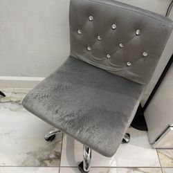 Velvet Tufted Office Chair with Crystal Buttons – Modern & Elegant