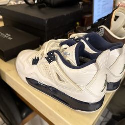 Jordan 4 Retro Columbia 