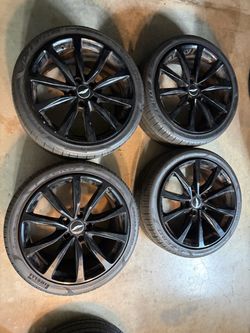 2020 OEM ASTON MARTIN VANTAGE WHEELS