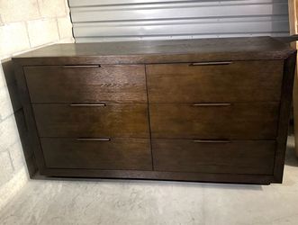 High End Dresser