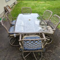 Patio Table/Chairs