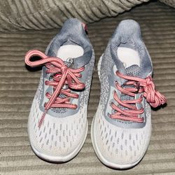 Like New Baby Shoes Size 6 C