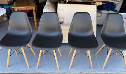 Dining chairs - 4 Black