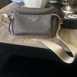 Michael Kors Fanny
