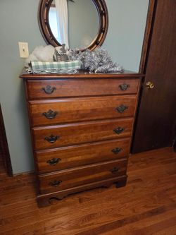 Chest of drawers