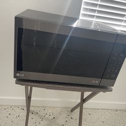 LG Microwave 