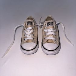Converse Low Tops Beige Size 9