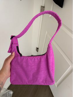 Pink baggu