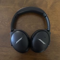 MAKE OFFER- BOSE QUIET COMFORT 35 OVER EAR HEADPHONES BEATS AIRPODS