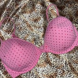 Vintage Victoria’s Secret pink bra
