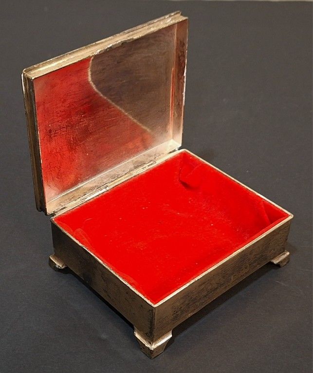 VINTAGE JAPANESE BRONZE GENTLEMEN’S TRINKET BOX