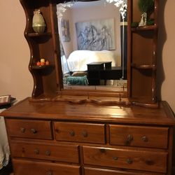 Dresser With Mirror 