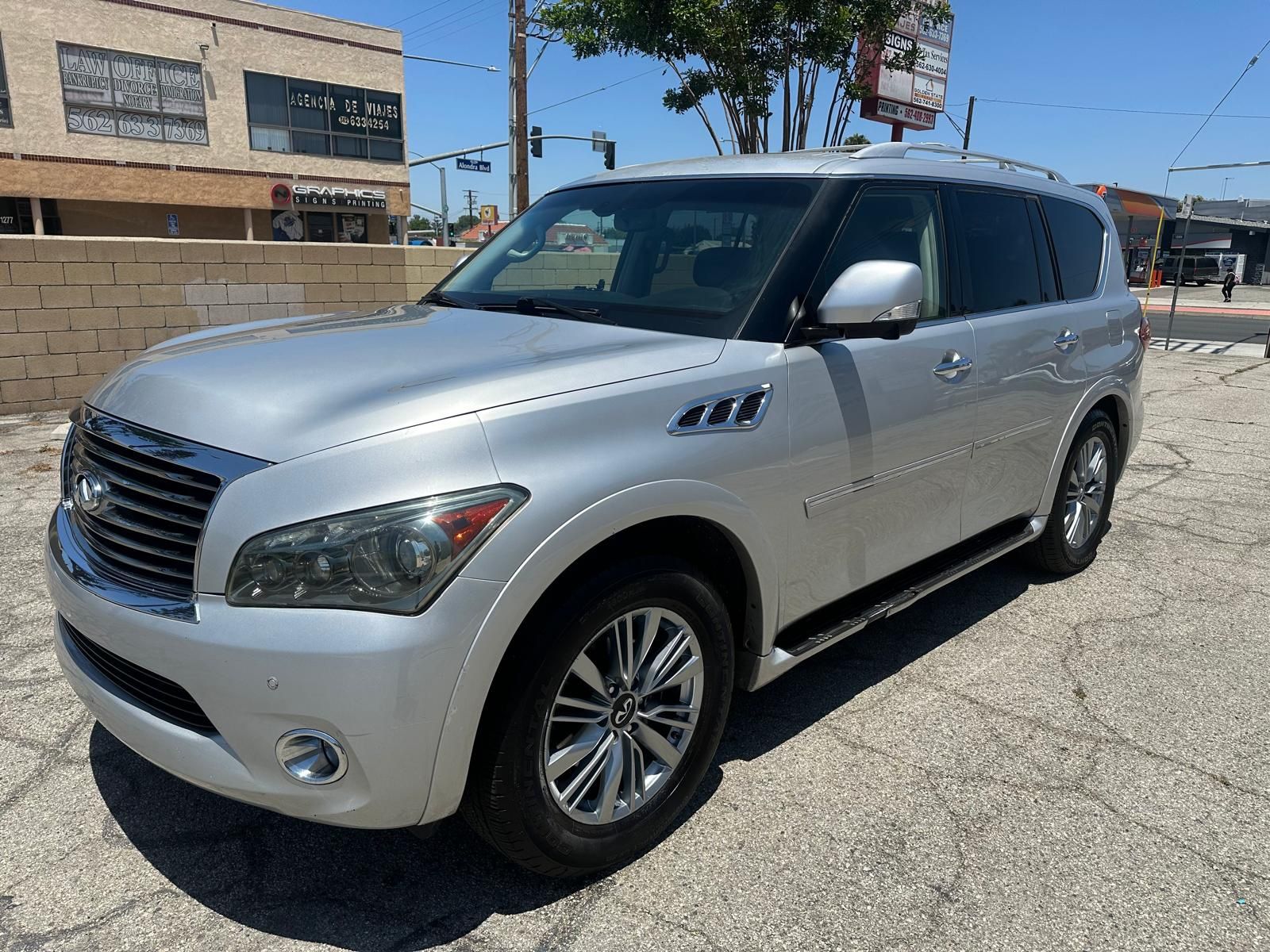 2011 Infiniti Qx56