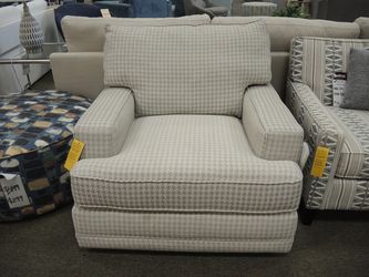 Fusion High Point Showroom Swivel Chair - Beige | Armchair