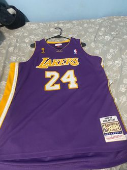 Kobe Bryant Mitchell and Ness Authentic Lakers 2008-09 Jersey Size 52 2xl