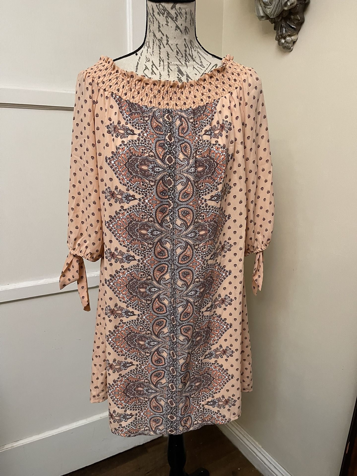 Luxolgy Dress Size 8