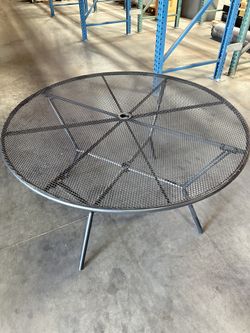 48” Outdoor Mesh Round Dining Table