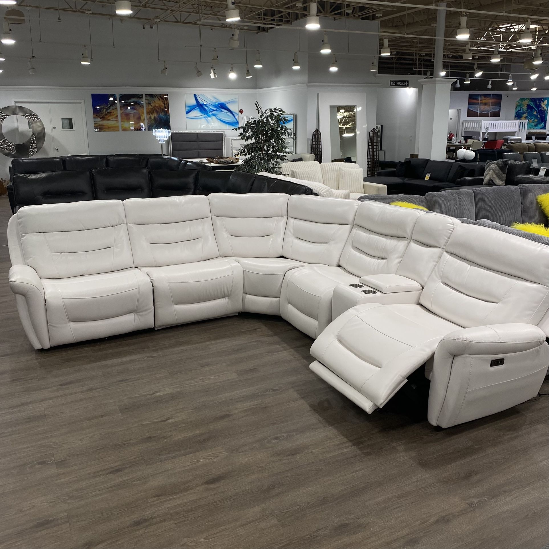 Sectionals Starting At $799! Includes FREE RUG 🔥 DEAL ENDS FRIDAY