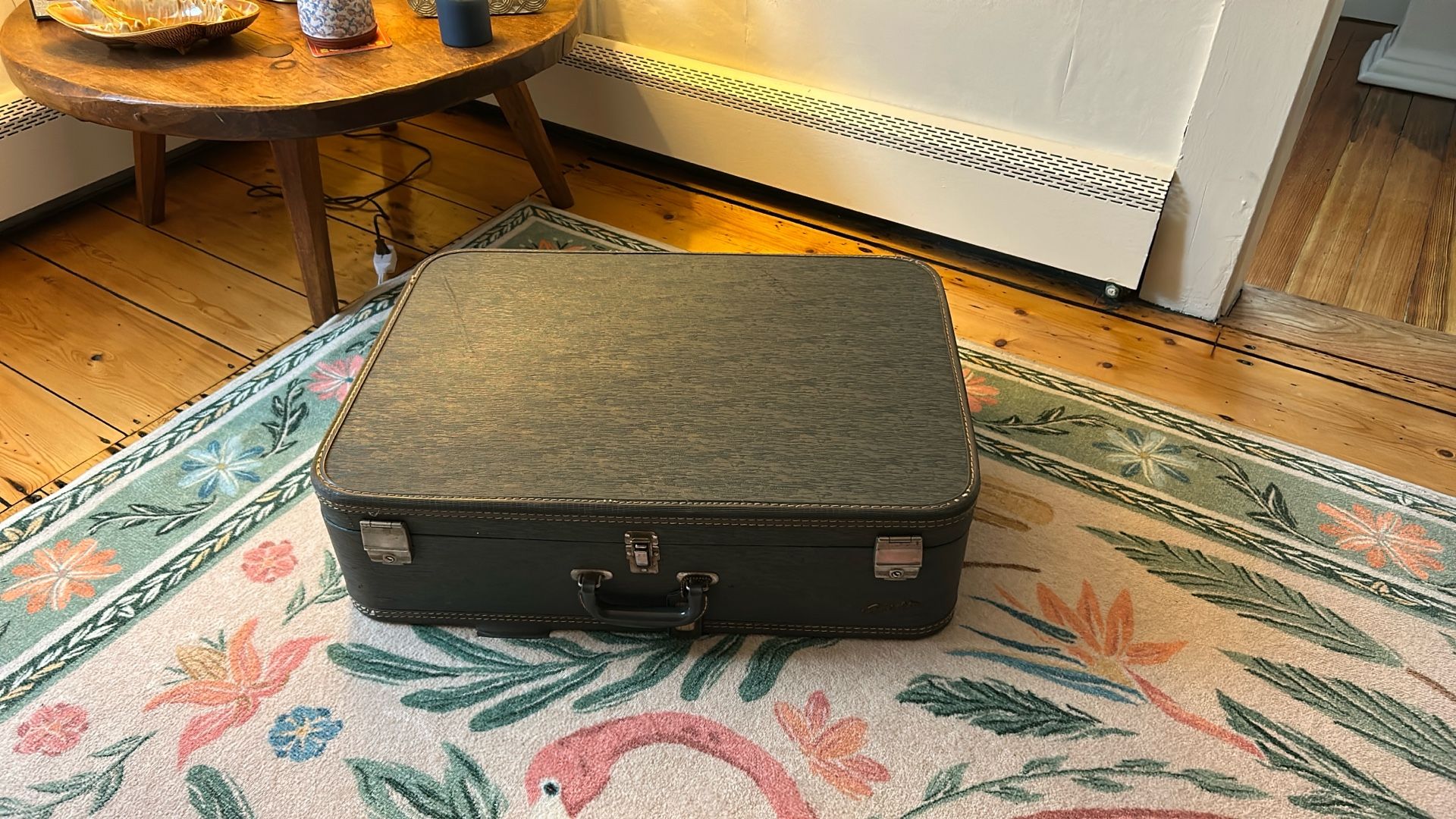 1950’s Emerald Hard sided Suitcase