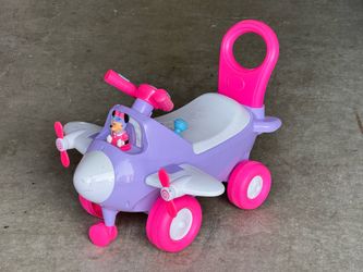 Kiddieland Disney Minnie Mouse Activity Plane Ride-On