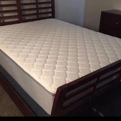 Like New Queen Mattress-can Deliver