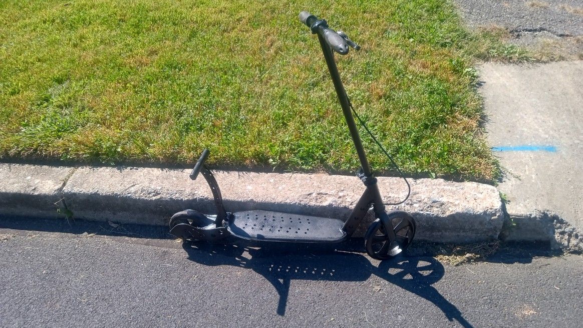 Pump Style Kick Scooter WORKS PERFECT